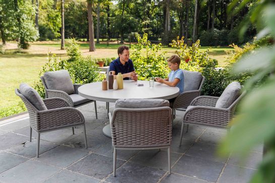 Lima low dining set met ronde tafel in beige aluminium