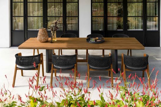 Fitz Roy tuintafel met Fitz Roy stoelen in robuust teakhout