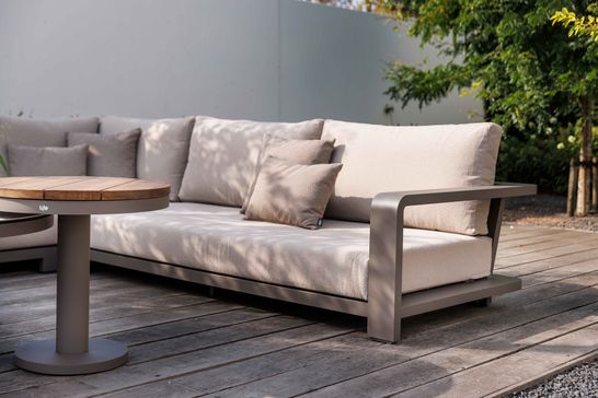 Everest loungeset in taupe aluminium met sand all-weather bouclé kussens