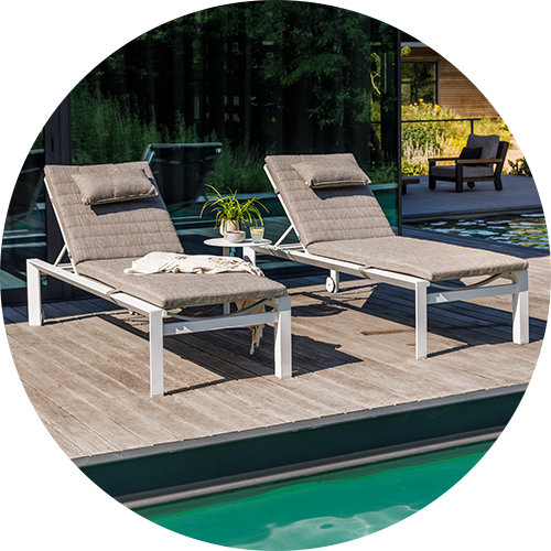 Delta sun loungers