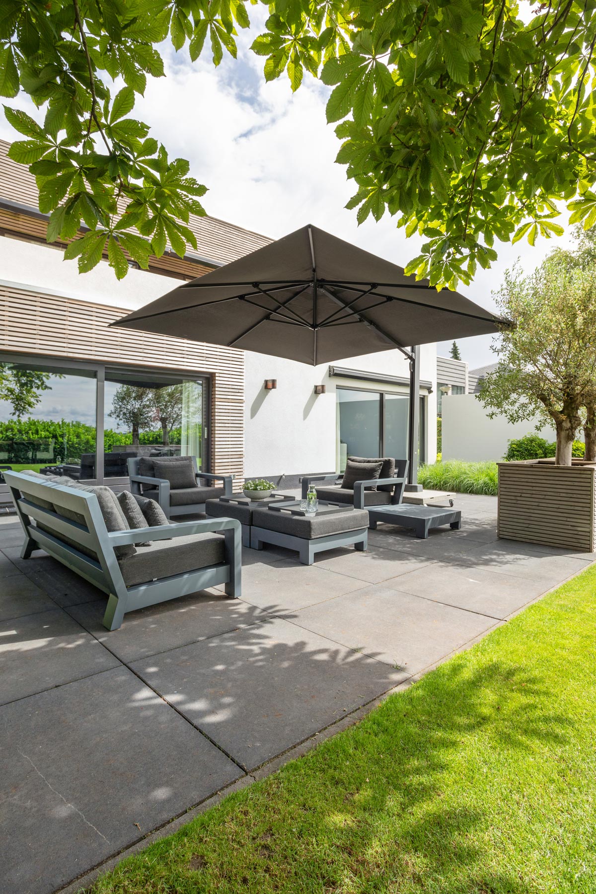 Kundengeschichte - moderner Garten von Eline