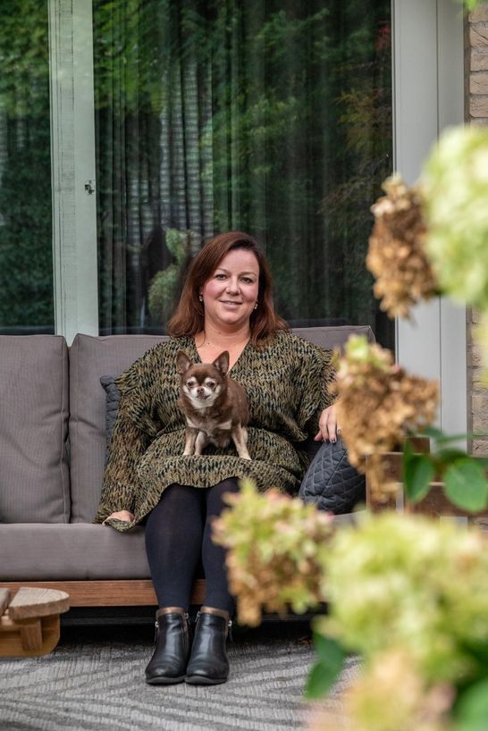 Outdoor Living Story Timber lounge en Nuna barstoelen