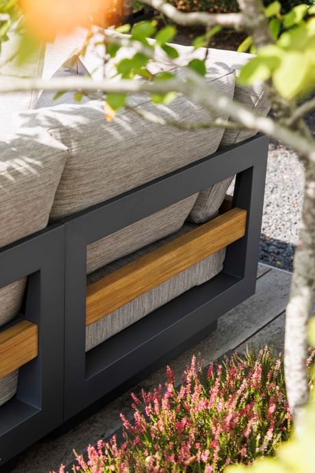 Himalaya loungeset lava aluminium met teakhout en beige kussens