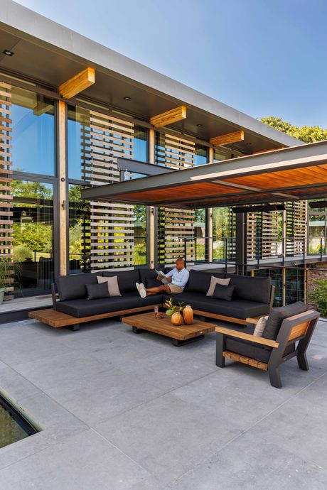 Fitz Roy loungeset robuust teak met grafiet soltex kussens